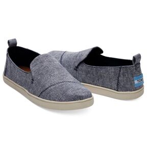 Tom’s Women’s Navy Slub Chambray Shoes Size 8